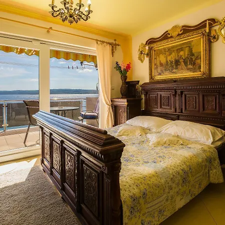 Tolle Direkt An Der Promenade Apartment Selce